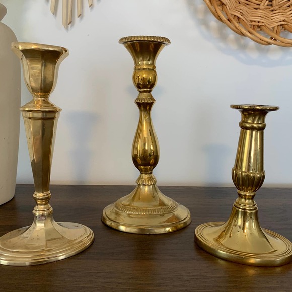 Set of 3 Vintage Solid Aged Brass Candlesticks MCM - Picture 3 of 9